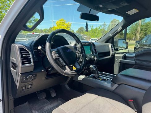 Used 2017 Ford F150 XLT w/ Equipment Group 302A Luxury AWD/4WD image 11