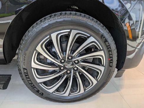 New 2026 Lincoln Navigator L Black Label AWD/4WD image 3