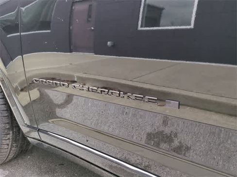 New 2025 Jeep Grand Cherokee L Summit w/ Obsidian Package image 13
