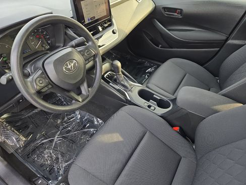 Certified 2025 Toyota Corolla LE FWD image 9
