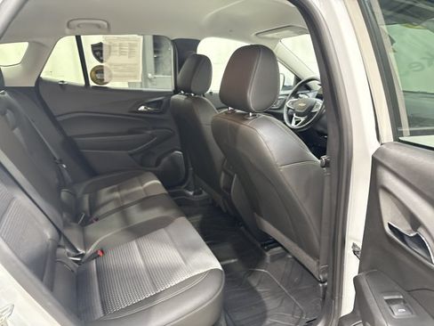 Used 2025 Chevrolet Trax LT w/ Driver Confidence Package FWD image 23