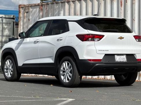 Used 2026 Chevrolet TrailBlazer LS w/ LS Convenience Package image 6
