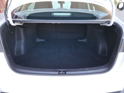 Used 2025 Toyota Corolla LE image 13