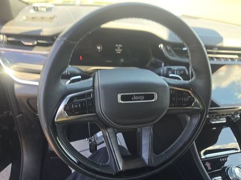 Used 2024 Jeep Grand Cherokee Overland w/ Advanced Protech Group III AWD/4WD image 11
