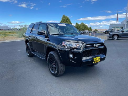 Certified 2024 Toyota 4Runner SR5 Premium w/ Moonroof Package AWD/4WD image 1