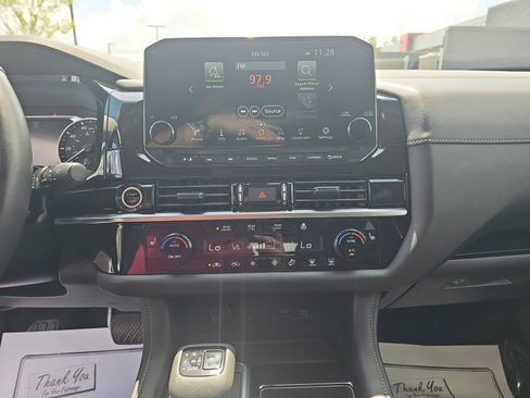 Used 2023 Nissan Pathfinder SL w/ SL Premium Package AWD/4WD image 23