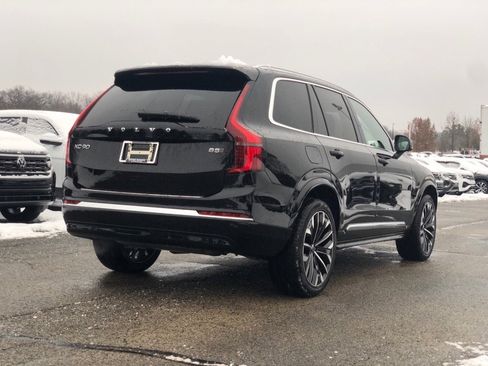 New 2026 Volvo XC90 B5 Plus image 6