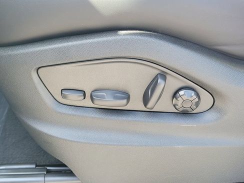 New 2026 Porsche Cayenne Coupe AWD/4WD image 28