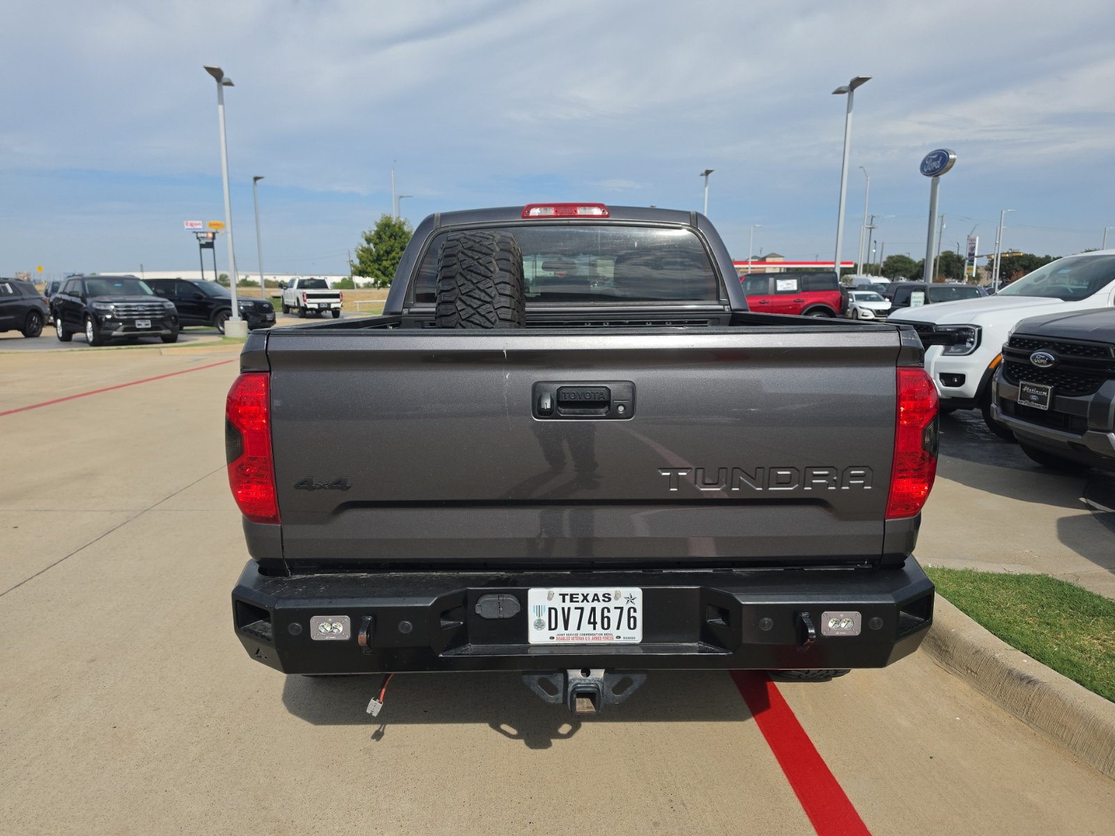 Used 2016 Toyota Tundra SR5 w/ SR5 Upgrade Package AWD/4WD image 18