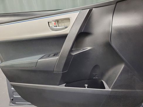 Used 2014 Toyota Corolla LE image 22