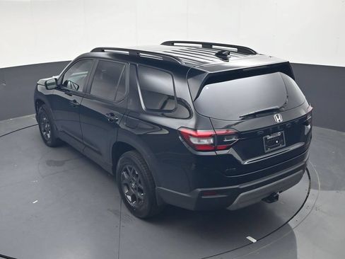 Certified 2023 Honda Pilot TrailSport image 26