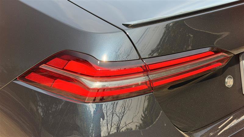 Used 2026 BMW M5 w/ Executive Package AWD/4WD image 21