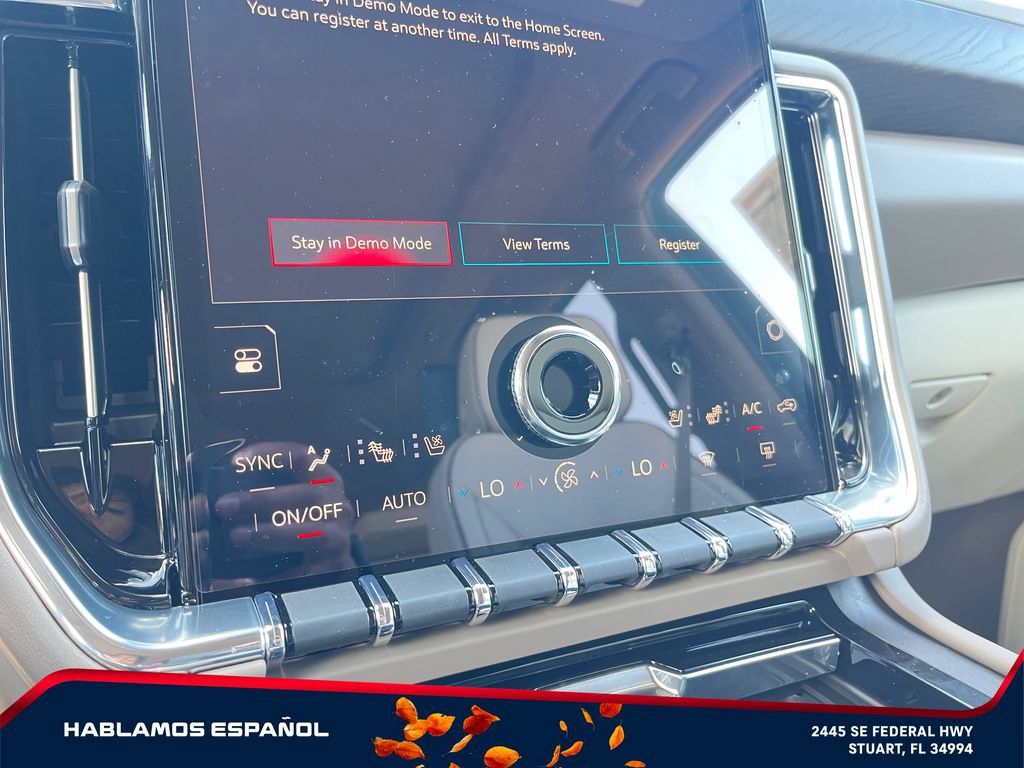 New 2026 GMC Yukon Denali w/ Denali Reserve Package AWD/4WD image 30