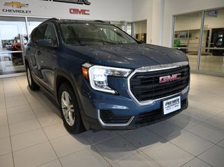 Used 2024 GMC Terrain SLE w/ Driver Convenience Package video 2