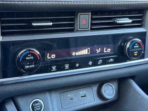 Certified 2023 Nissan Rogue SV image 23