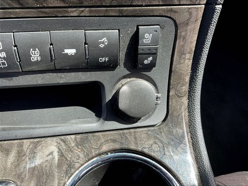 Used 2012 GMC Acadia Denali AWD/4WD image 16