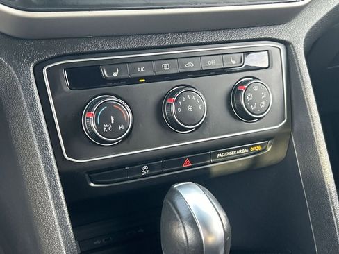 Certified 2022 Volkswagen Atlas Cross Sport SE image 24