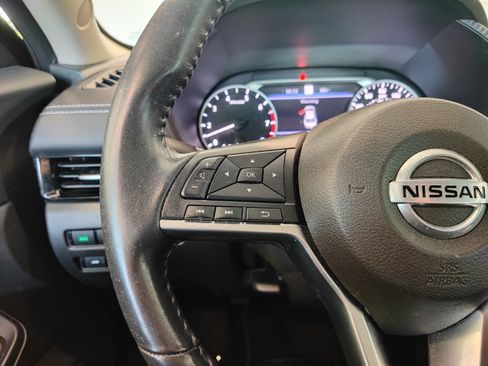 Used 2021 Nissan Sentra SV FWD image 13