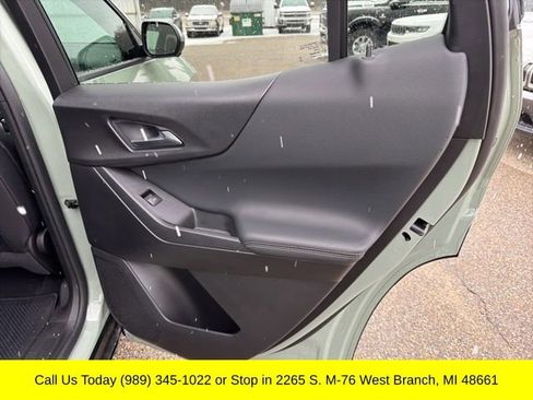 Used 2025 Chevrolet Equinox LT w/ Convenience Package II AWD/4WD image 37