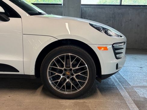 Used 2018 Porsche Macan Sport Edition AWD/4WD image 11