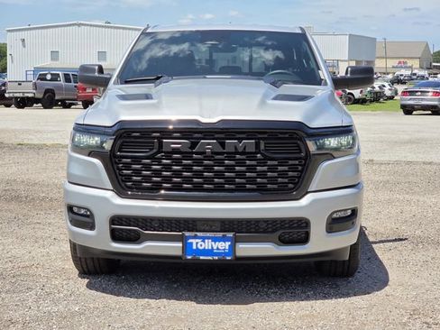 New 2026 RAM 1500 Express AWD/4WD image 3