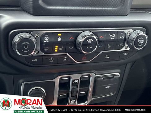 Used 2022 Jeep Gladiator Willys image 22