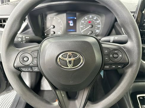 Used 2024 Toyota Corolla LE image 18