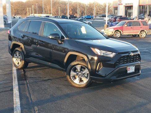 Certified 2025 Toyota RAV4 XLE image 32