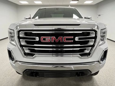 Used 2020 GMC Sierra 1500 SLT w/ X31 Off-Road Package AWD/4WD image 3
