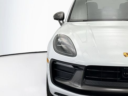 Used 2026 Porsche Macan AWD/4WD image 12