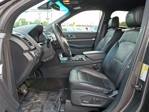Used 2016 Ford Explorer Limited w/ Equipment Group 301A AWD/4WD image 12
