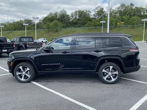 New 2025 Jeep Grand Cherokee L Limited w/ Luxury Tech Group II image 4