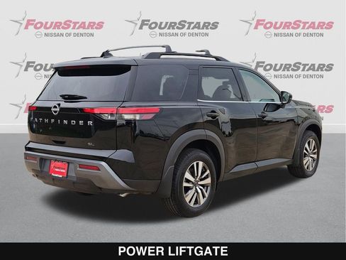 New 2026 Nissan Pathfinder SL image 4