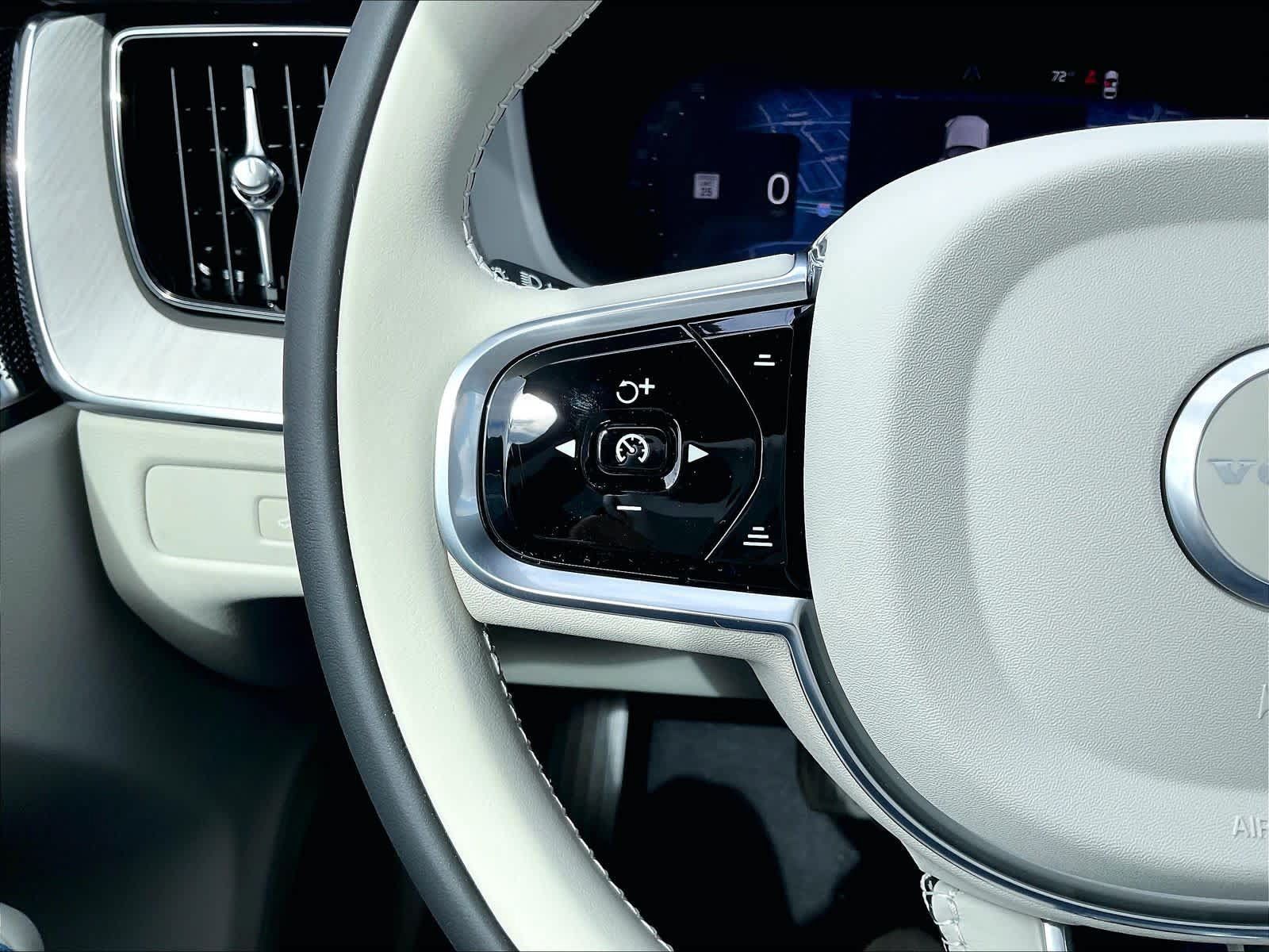 New 2027 Volvo XC60 T8 Ultra AWD/4WD image 17