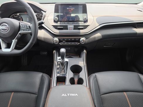 Used 2021 Nissan Altima 2.5 SR w/ SR Premium Package FWD image 25