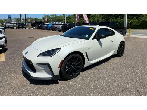 Used 2025 Toyota GR86 Premium image 4