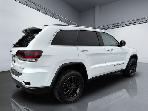Used 2019 Jeep Grand Cherokee Limited AWD/4WD image 7