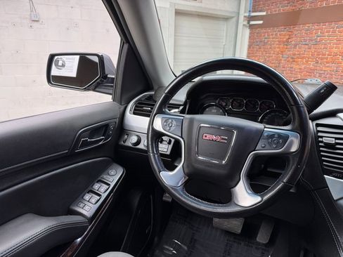 Used 2019 GMC Yukon SLE w/ SLE Value Package image 13