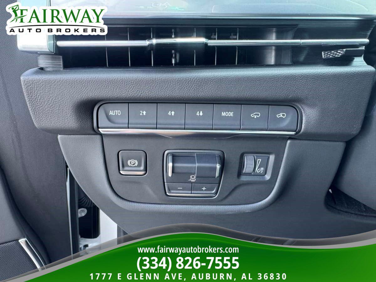 Used 2025 Cadillac Escalade Sport w/ Touring Package AWD/4WD image 18