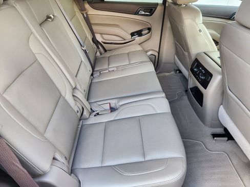 Used 2019 GMC Yukon SLT w/ Premium Edition RWD image 32