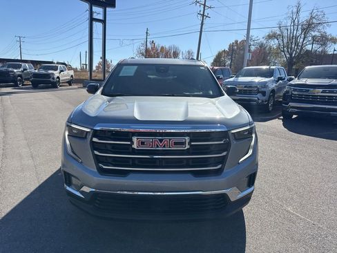 Used 2025 GMC Acadia Elevation image 8