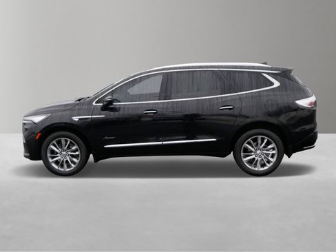 Used 2024 Buick Enclave Avenir w/ Avenir Technology Package image 2