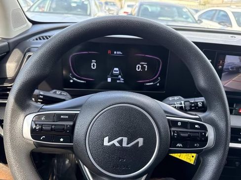 Used 2024 Kia Sportage LX image 31