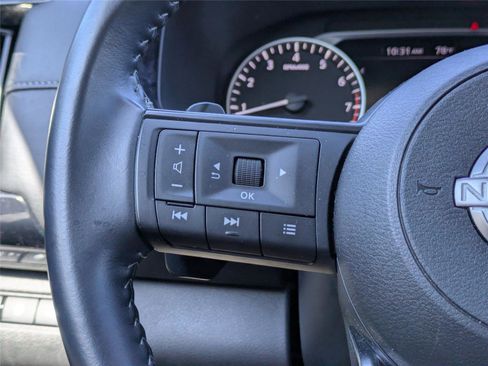 Used 2025 Nissan Pathfinder SV AWD/4WD image 28