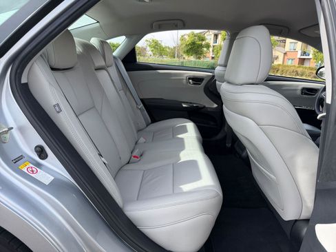 Used 2018 Toyota Avalon XLE w/ Carpet Mat Package image 17
