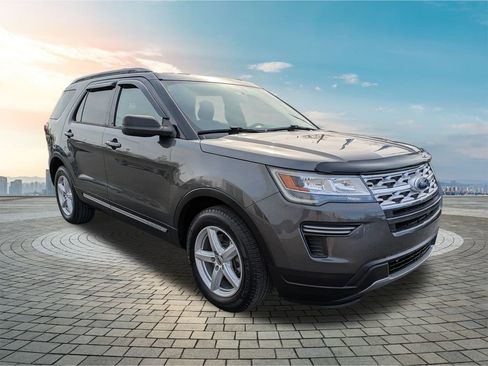 Used 2019 Ford Explorer XLT w/ Class III Trailer Tow Package image 2