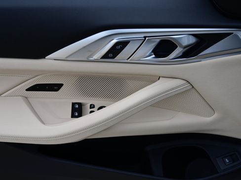 Used 2025 BMW 430i Coupe w/ M Sport Package image 27