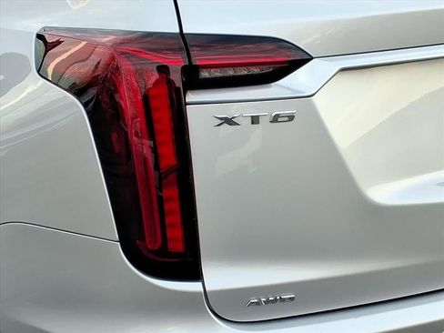 Used 2020 Cadillac XT6 Premium Luxury image 30