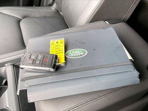 Used 2025 Land Rover Defender 110 S image 35