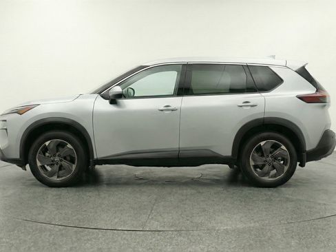 Used 2025 Nissan Rogue SV AWD/4WD image 5